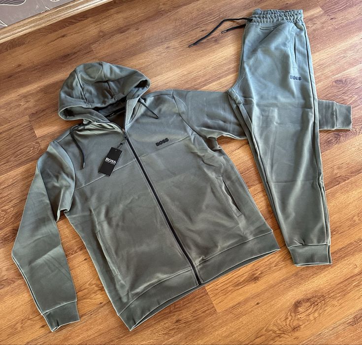 Мъжки,памучен,масленозелен екип Hugo BOSS ГОЛЕМИ РАЗМЕРИ