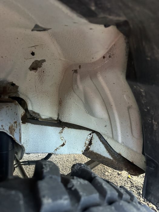 Jimny 1.5 diesel fara rugina off road(+5 cm,troliu grizzly,roti 28 inchi)