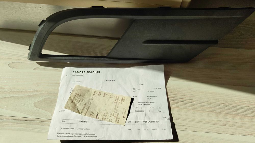 Grila ventilare proiector fata pasager