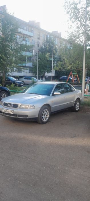 Продам Ауди А4. На ходу