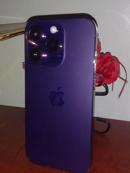 Продаю iPhone 14 Pro на 256 ГБ