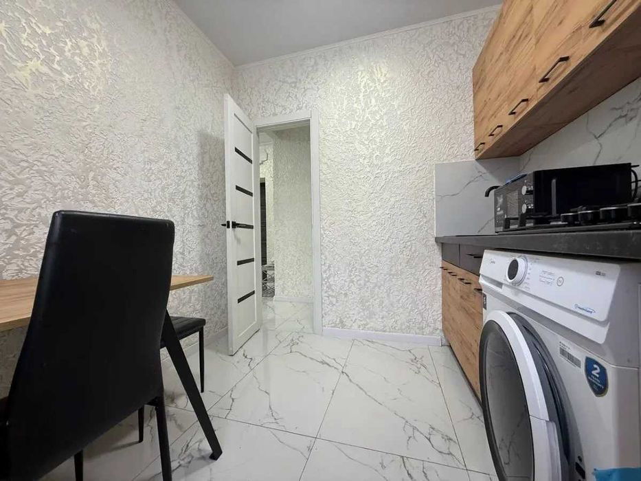 Дава се под наем Двустаен апартамент в София, Център - 55 кв.м за 408 € - Снимка #3