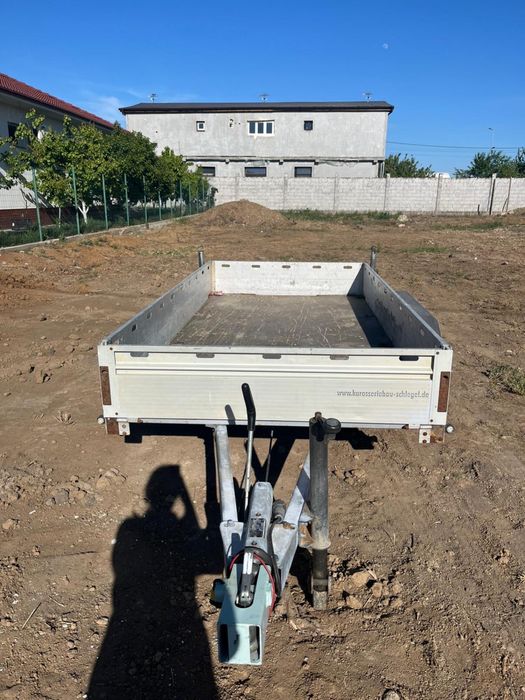 Vând remorcă obloane din aluminiu marca Mayer 2000kg