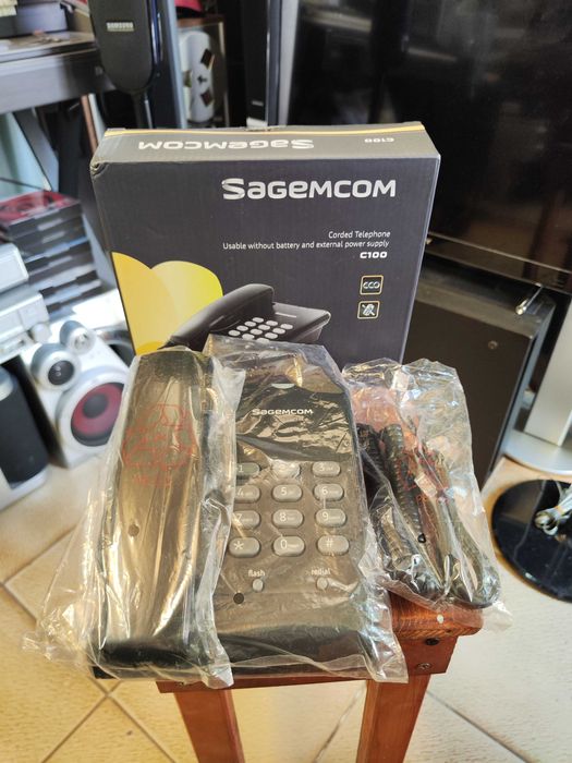 Стационарен телефон Sagemcom C100 Стационарен домашен телефон. НОВ!