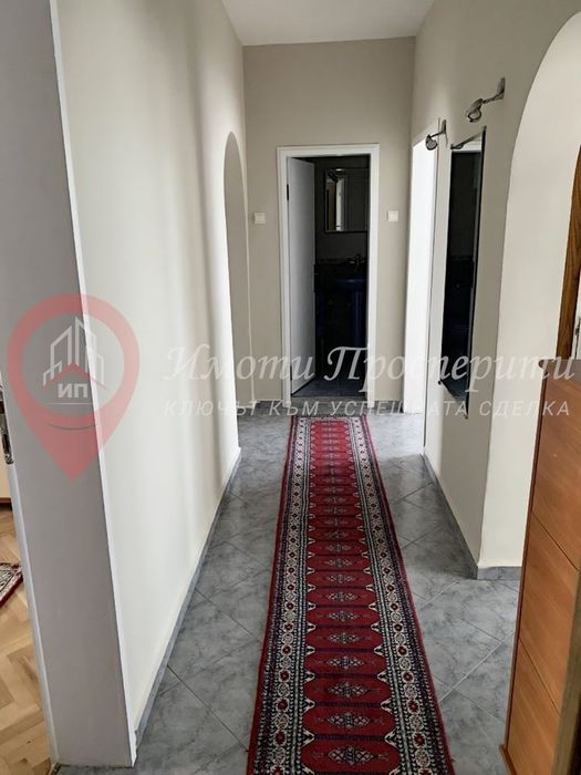 3-стаен в София-Иван Вазов площ 90 цена 1000