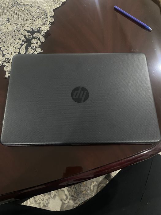Продается ноутбук HP Laptop