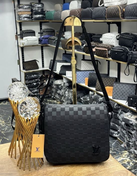 Louis Vuitton / чанти