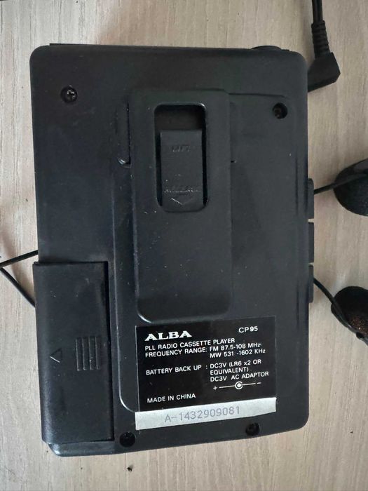 Walkman Vintage ALBA CP95 Funcțional — Radio FM/AM, Casetofon, Cutie, Căști, Manual