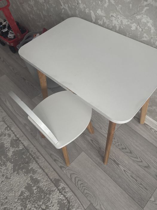 Продам стол стул детский