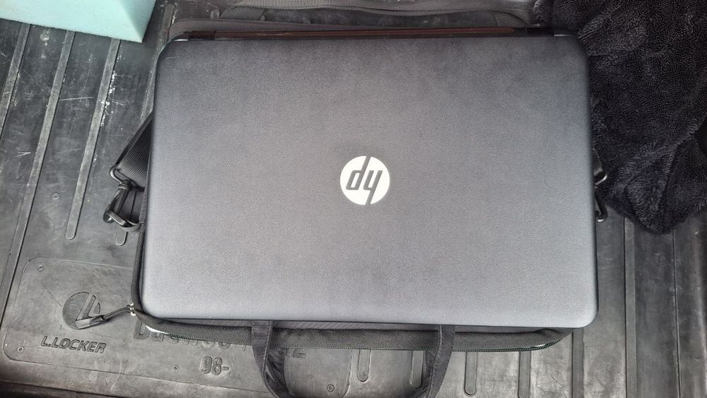 Noutbook HP sotiladi