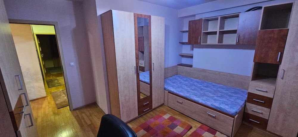 Proprietar inchiriez 3 camere + birou , bloc cu curte, Calea Lipovei