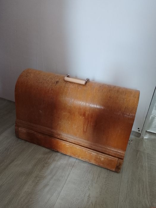 Швейная машинка продается