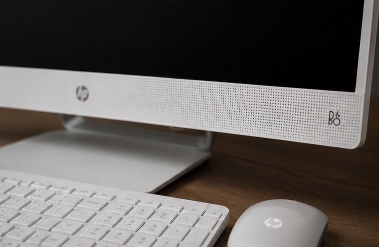 Моноблок HP Pavilion All-in-One 24-b151ur | Intel Core i5 |