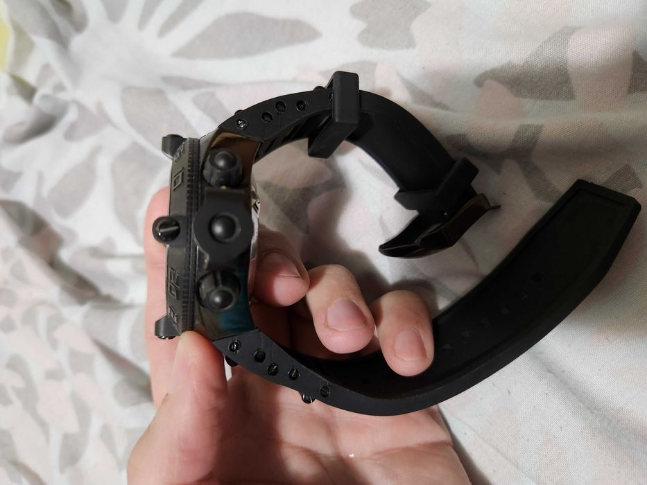 Продавам часовник Invicta SubAqua Noma IV