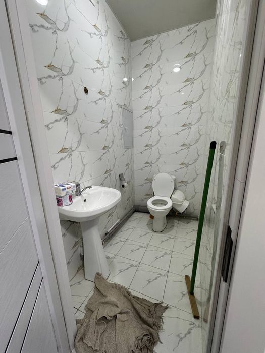 Yashnabod olmos mahalla 2/12/16 srochna sotiladi