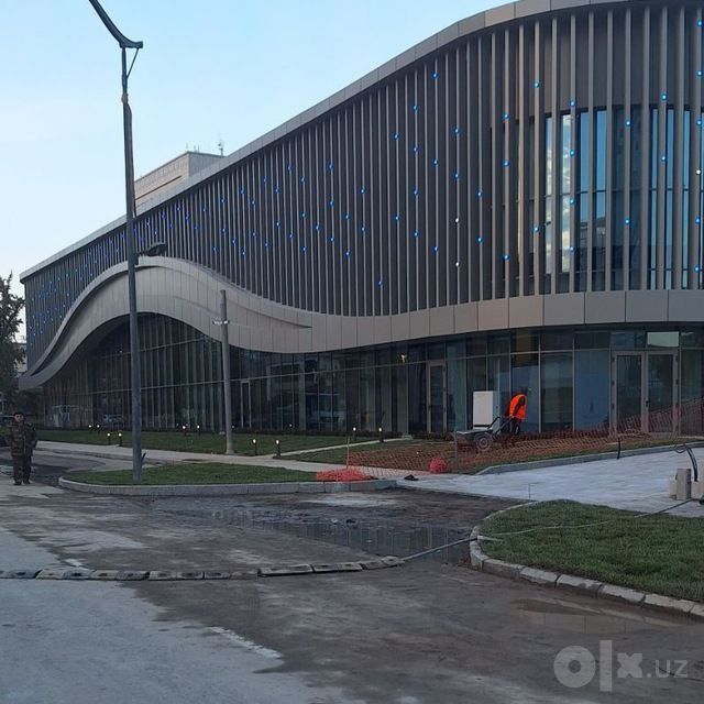 Алюкабонд мантаж фасад паталок навес парапед либой диззаьйинда