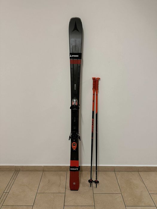 Skiuri Atomic impecabile