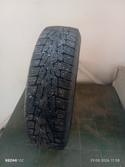 Продам шины зимние размер 13
