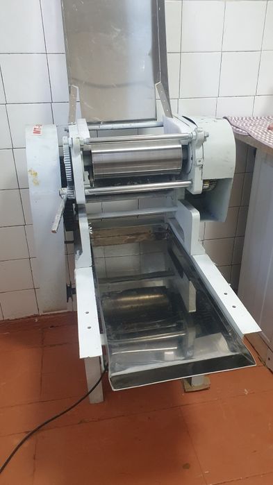 Станок тестораскатный