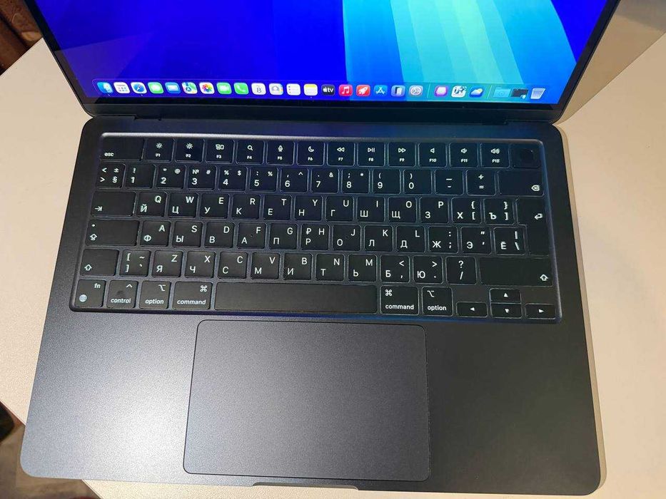 MacBook Air M2 8/256