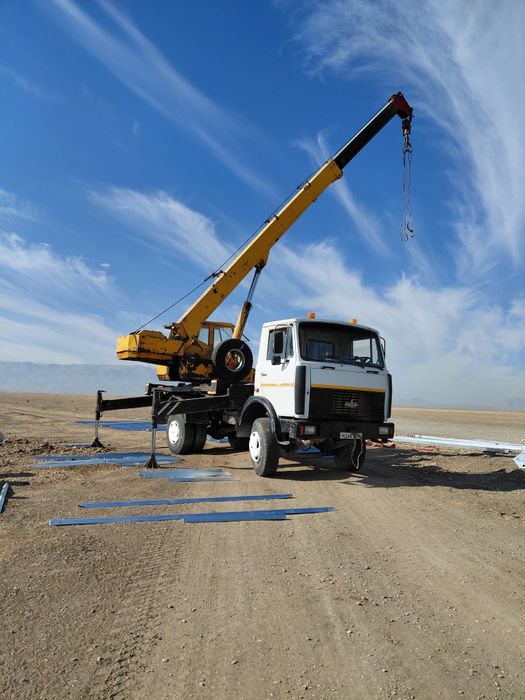 Avtokran urta holatda 15tonnali