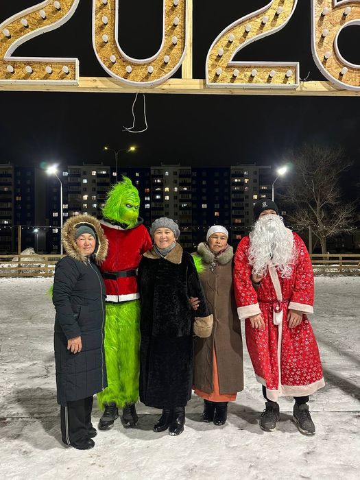 Дед мороз и гринч подарит шоу