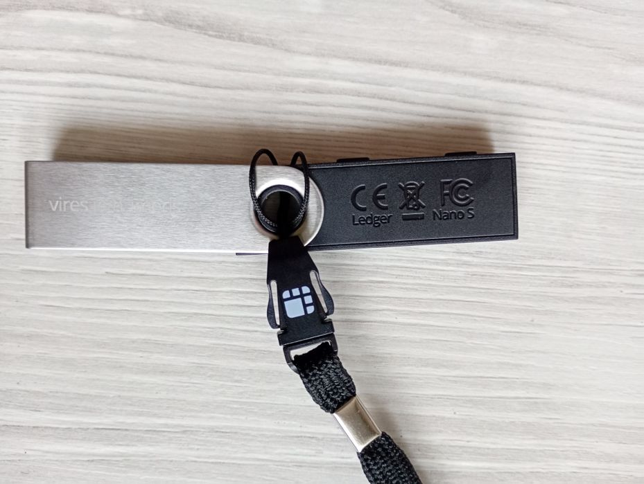 Ledger NanoS portofel digital Cryptocurrency