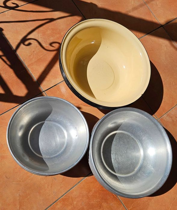 Чашки эмалированные , алюминиевые