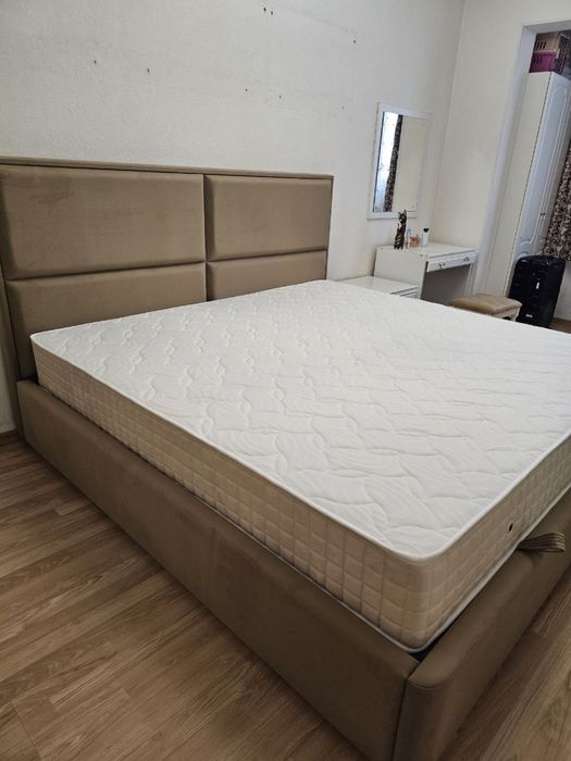 Плюсы кроватей с подъемными механизмами