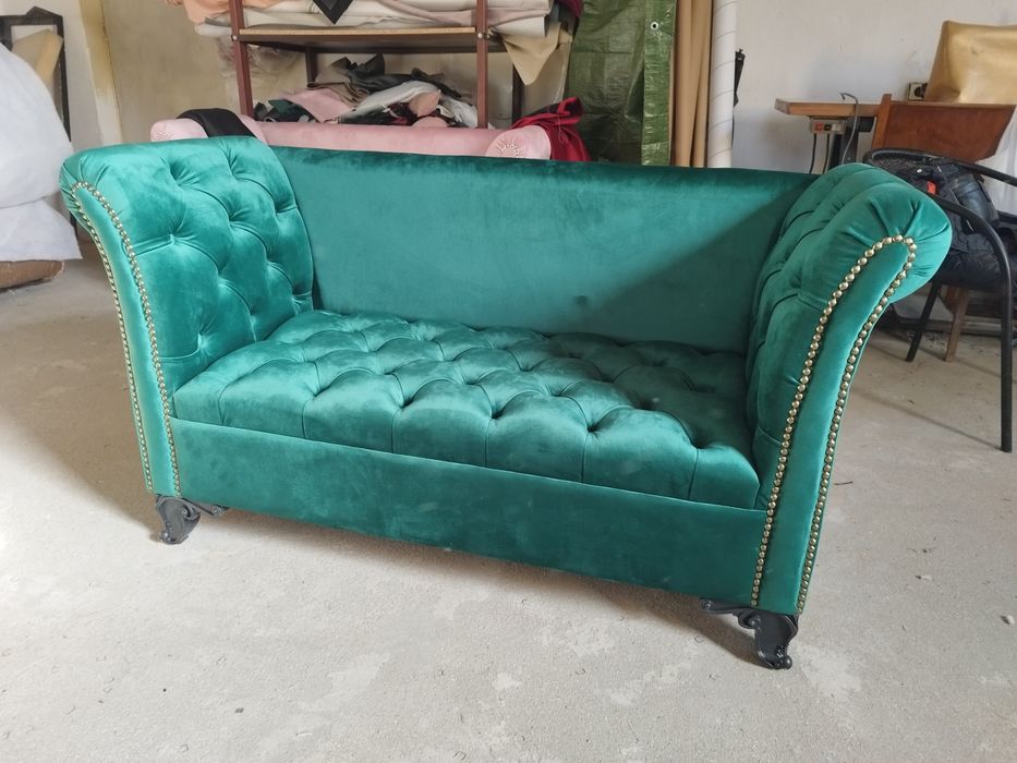 Диванче Честърфийлд - налично