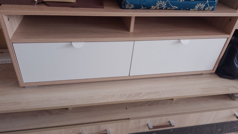 Продам тумбочку 10тысяч