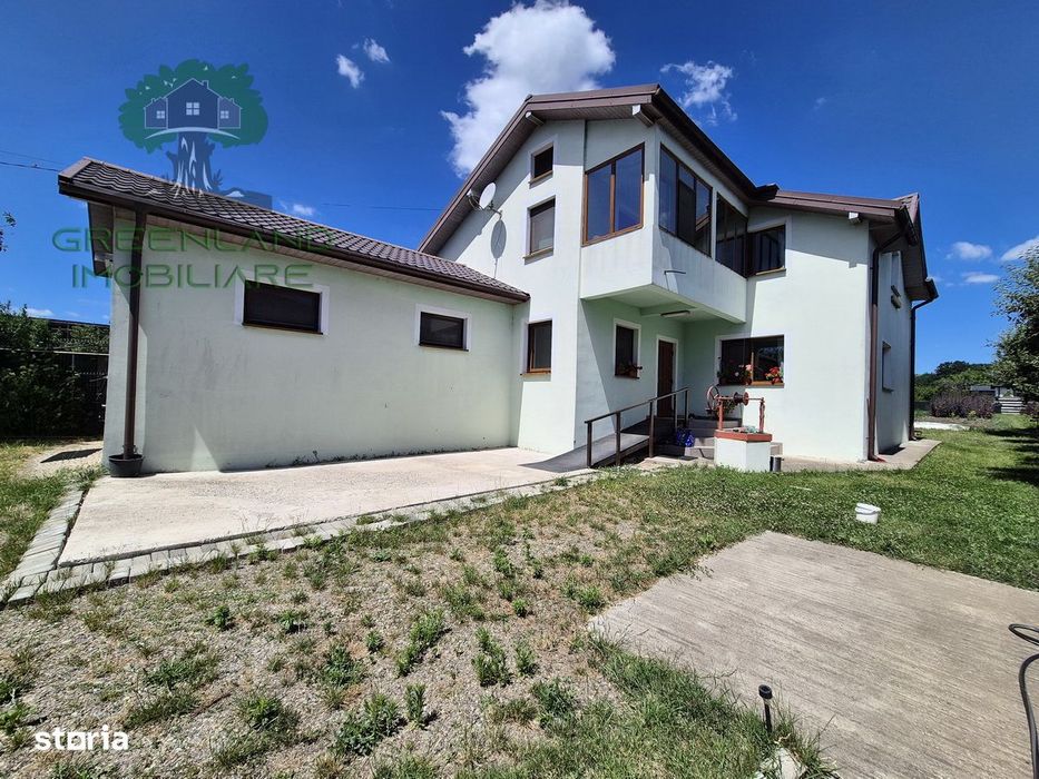 CASA INDIVIDUALA 5 camere, 2 bai, GARAJ, beci, TEREN 2000mp, MIROSLAVA