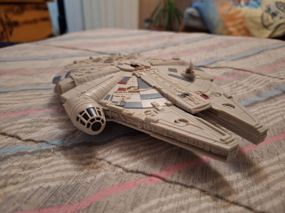 Корабът на Han Solo Millennium Falcon