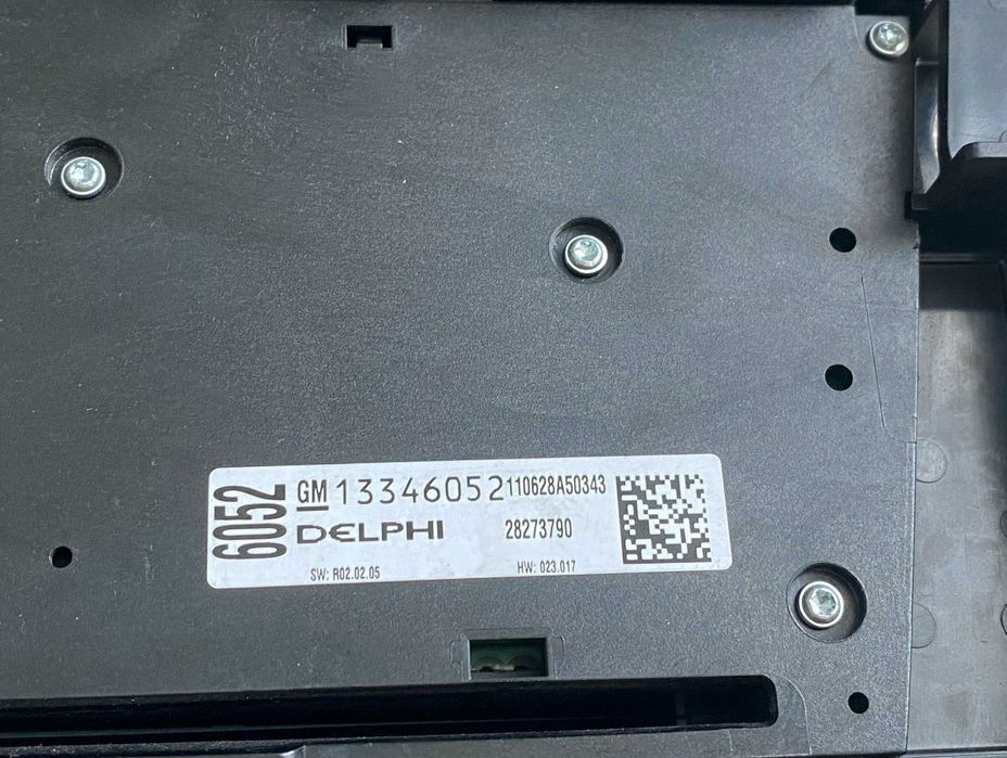 Comenzi radio cd navigatie Opel Astra J cod 13346052 CD500