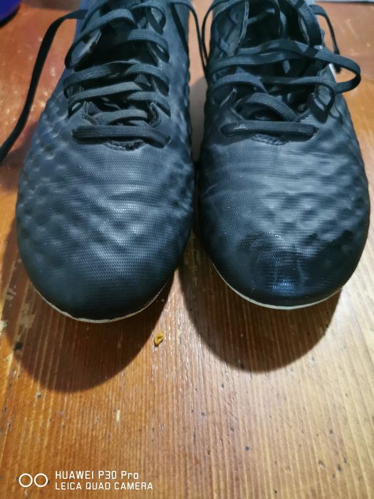 Футболни обувки Nike Magista, номер 40,5, идеално запазени!