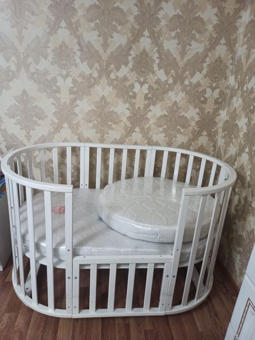 Продам манеж северянка белая