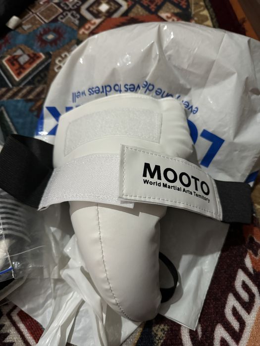 Щитки и протектор для таэквондо новый