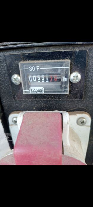 Vând generator electric pe benzina de 6kw.