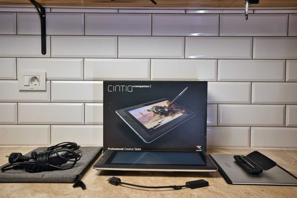 Wacom Cintiq+touch (icore5/ram8gb/ssd128gb]mobilePCtablet