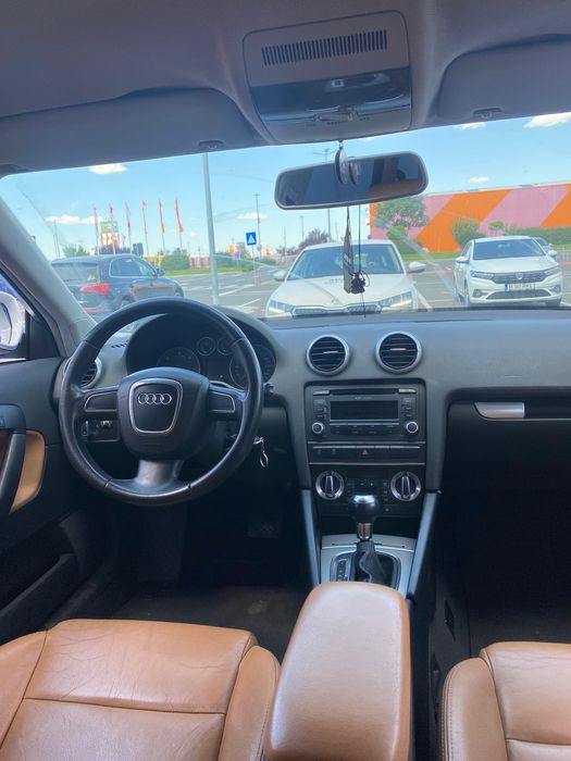 Auto de vânzare