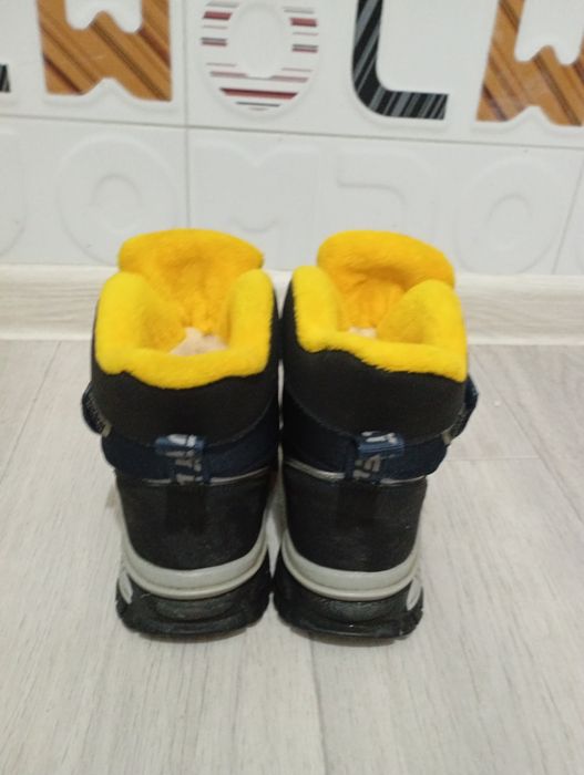 Зимние детские ботинки