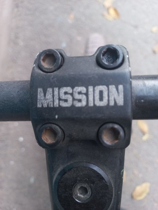 Продам бмх mission