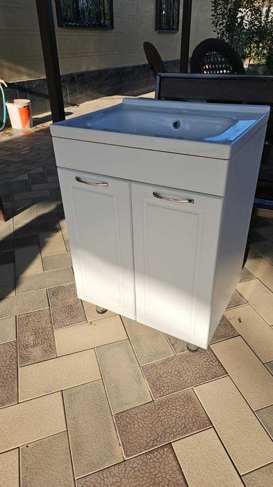 Продам тумбу для ванной комнаты