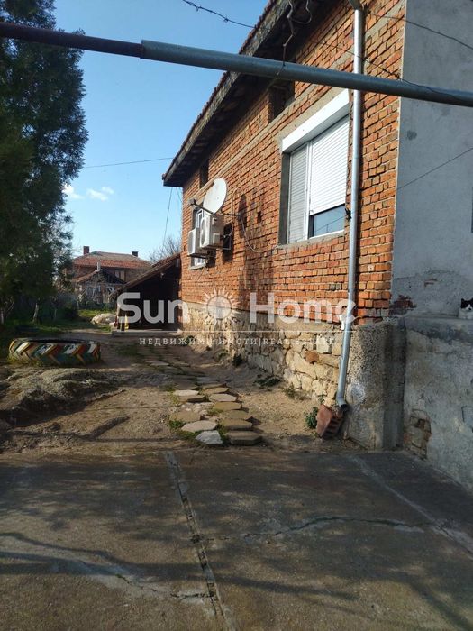 Просторна къща в сърцето на Симеоновград