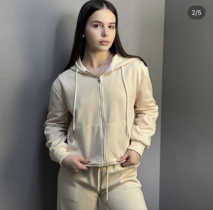 Продам костюм 44 размер