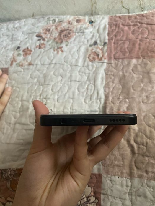 Honor x7c.