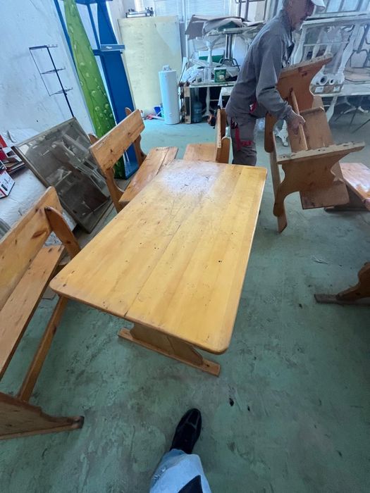 Трапезна маса с 2 бр. Пейки ( комплект)