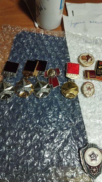 Значки железные СССР