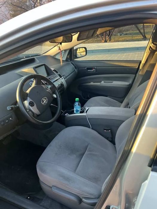 Toyota Prius 2009 – Baterii noi, stare foarte bună, consum mic