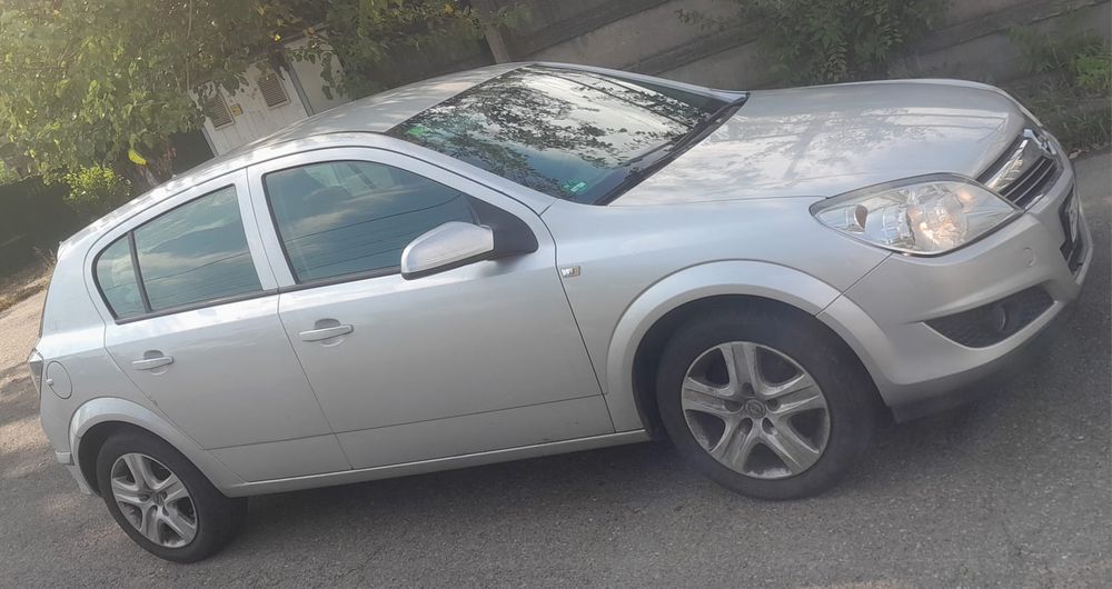 Vând s-au scimb Opel Astra h